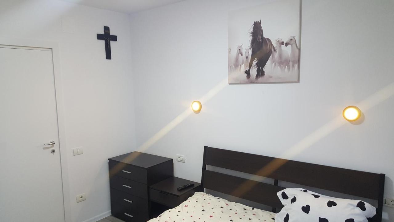 Holiday Rezidence Kazeboo Beach Apartment Năvodari Екстериор снимка